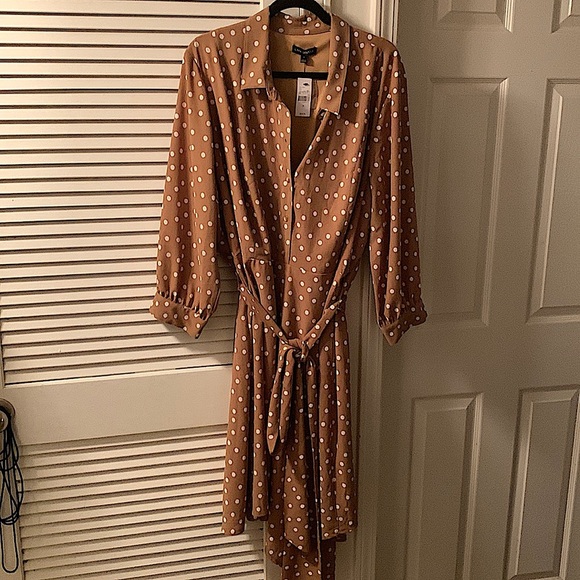 Tan polka dot shirt style dress - Picture 1 of 3